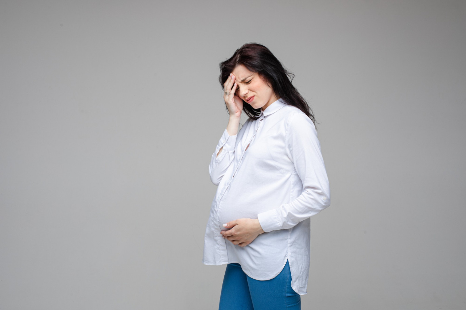 Tips to overcome anxiety and stress before childbirth